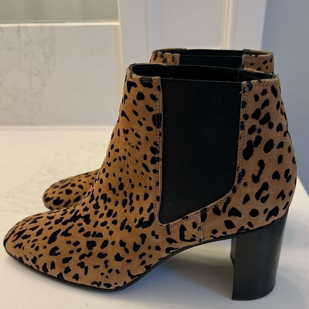 Rag & Bone Leopard Print Suede Chelsea Boots. Size 5. - Picture 3 of 12